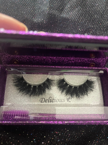 Black & White lash box